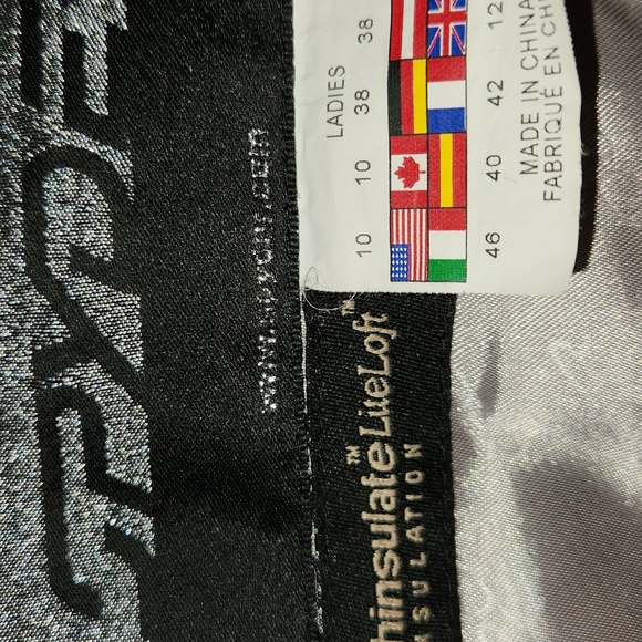 NWOT SPYDER ski jacket - Picture 9 of 9